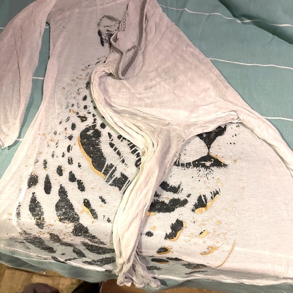 Freeze White Leopard Long Sleeve Sheer Tee - Picture 5 of 7